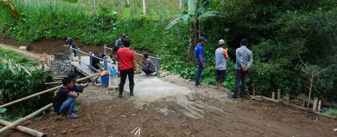 Inspirasi Bridge Improves Market Access for Farmers in Taji Village gallery image 4