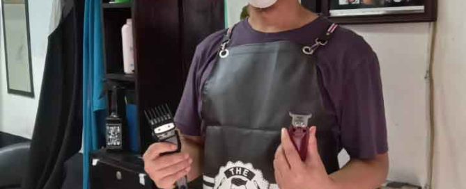 Customer service at Pangkas Rambut Optima 73