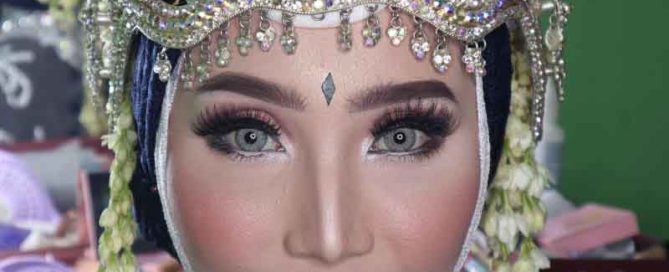 Makeup service delivered by Irma Chaerunisyah