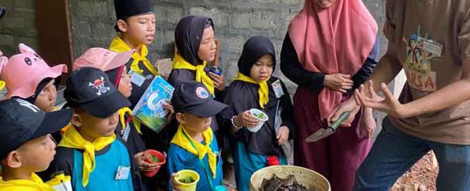Petualangan ARSA Brings Environmental Literacy to 50 Children — gallery image 1