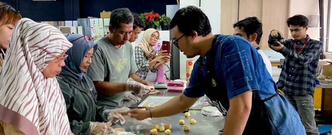 Baking Demonstration Strengthens Eight Inclusive Food Entrepreneurs — gallery image 3