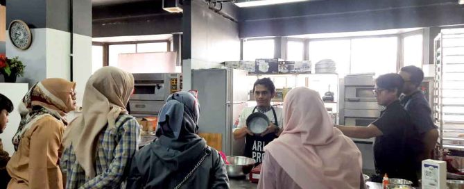 Baking Demonstration Strengthens Eight Inclusive Food Entrepreneurs — gallery image 1