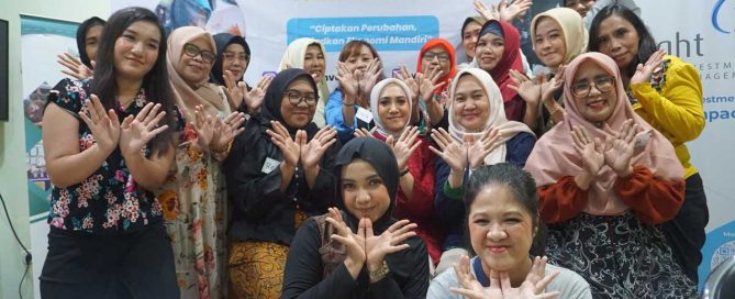 Inclusive Makeup Training Builds Skills and Business Confidence — gallery image 2