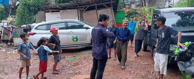Gempita Ramadan Brings Meals and Free Haircuts to Pondok Pinang — gallery image 2