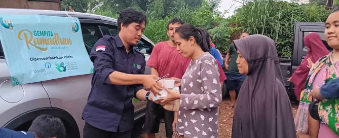 Gempita Ramadan Brings Meals and Free Haircuts to Pondok Pinang — gallery image 1