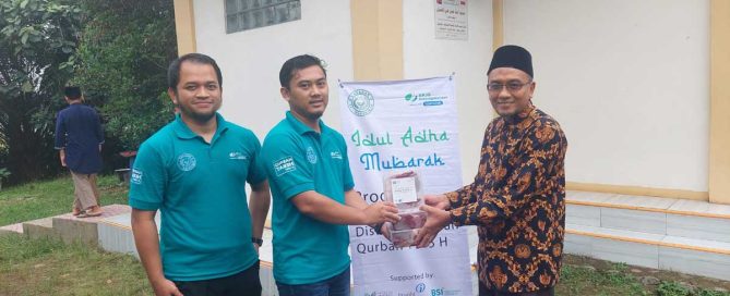 Qurban meat assistance for vulnerable residents in Bogor and Jakarta