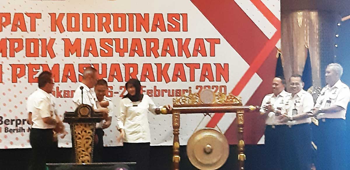 POKMAS LIPAS YIIM