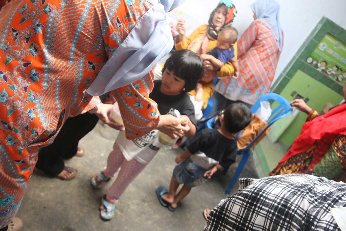 5d36d415d6d05_1563874325-1200×800-1.jpg Pemberdayaan Posyandu Kencana I Petogogan YIIM