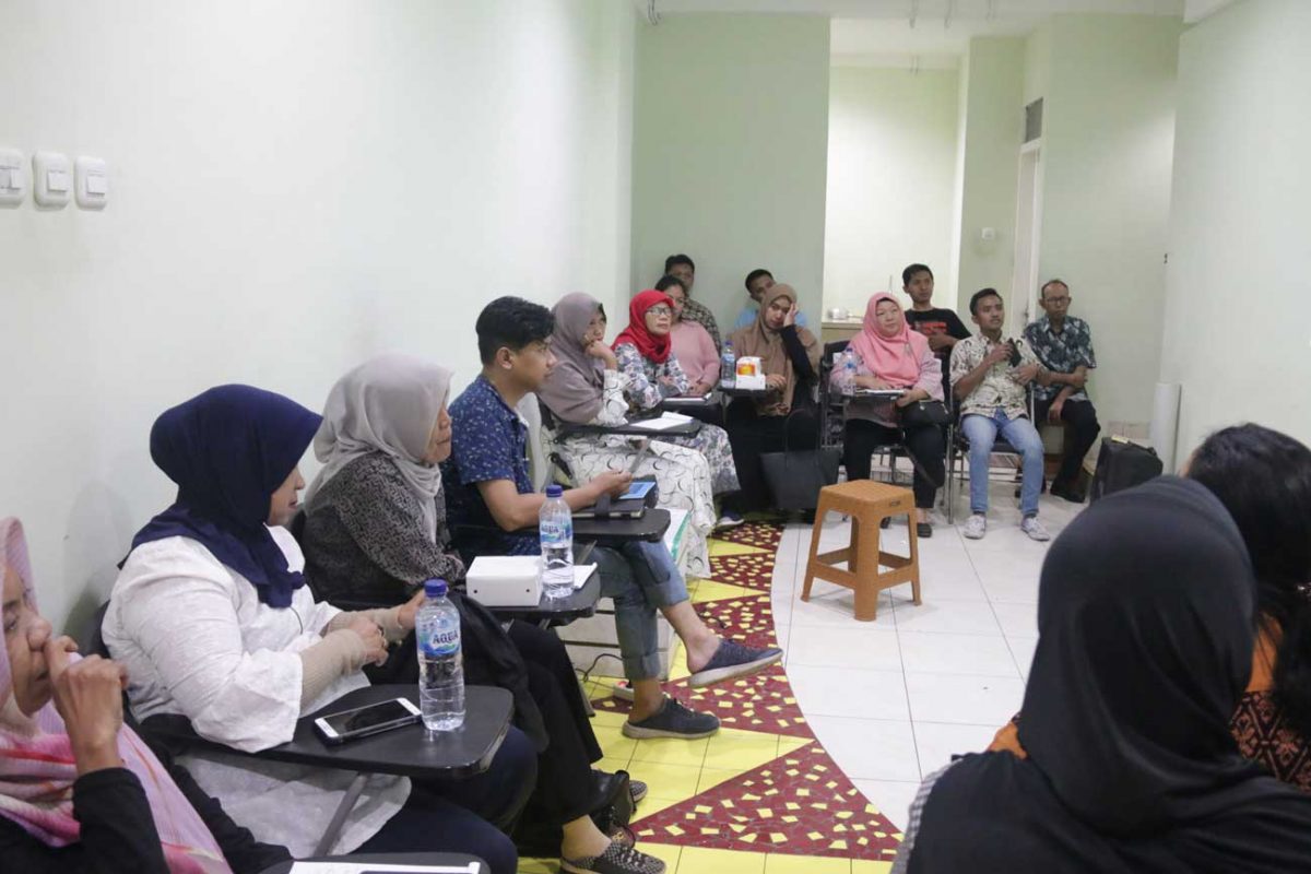 IMG_6779-1200×800-1.jpg Kelas Kewirausahaan Yayasan Inspirasi Indonesia Membangun tanggal 7 November 2019