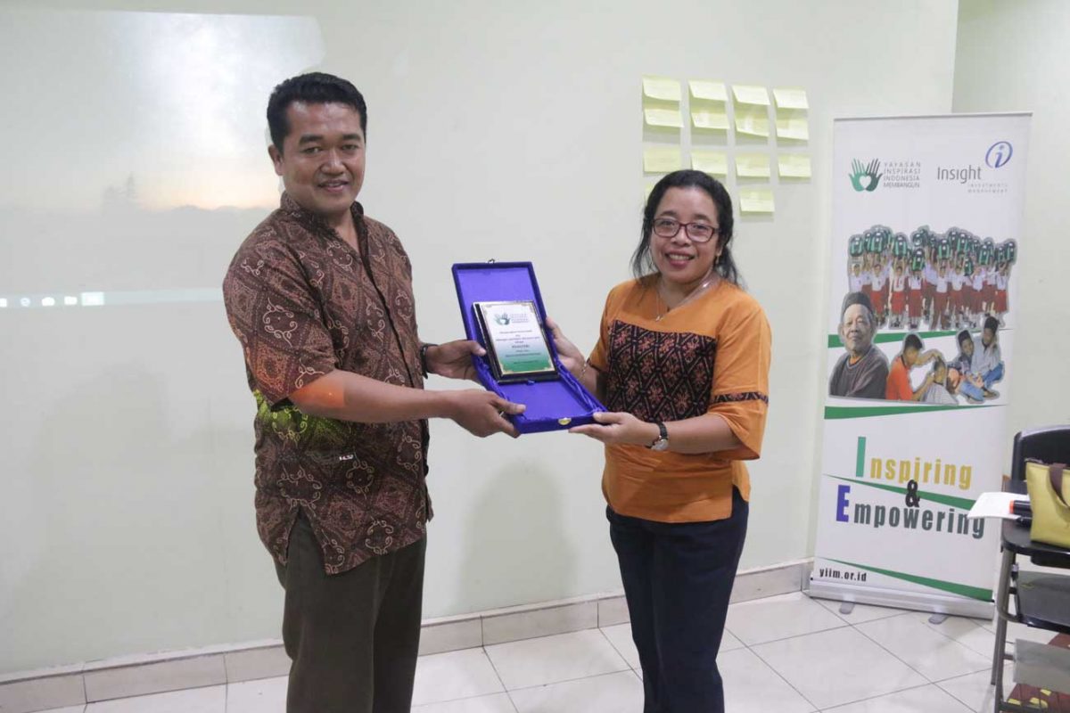 IMG_6800-1200×800-1.jpg Kelas Kewirausahaan Yayasan Inspirasi Indonesia Membangun tanggal 7 November 2019