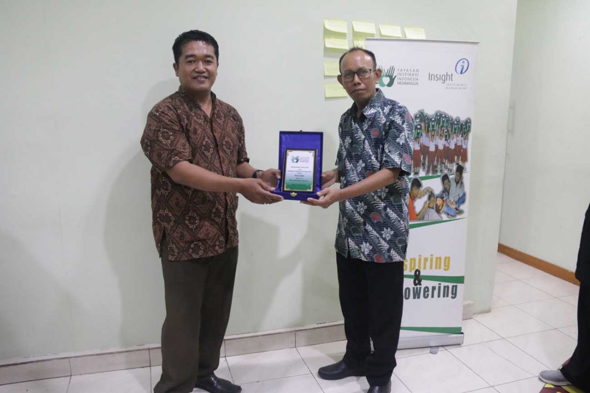 IMG_6835-1200×800-1.jpg Kelas Kewirausahaan Yayasan Inspirasi Indonesia Membangun tanggal 7 November 2019