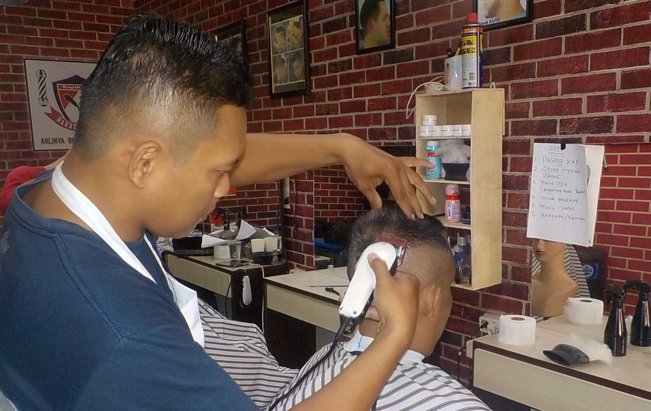 Pelatihan Barbershop Batch 2 YIIM