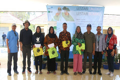 Penanaman Terumbu Karang di Pulau Tunda Banten