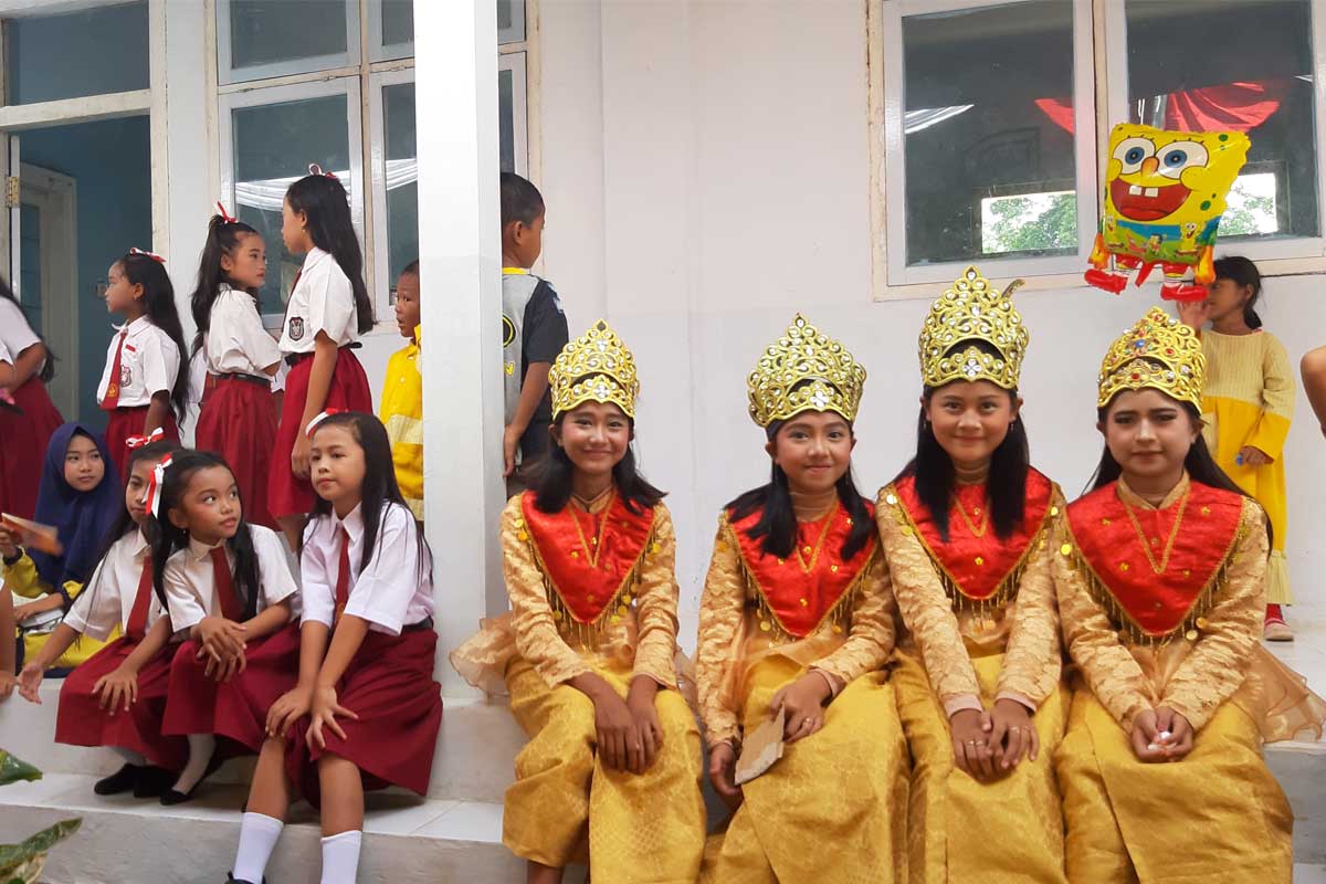 perpus12.jpg Peresmian Gedung Perpustakaan SDN 01 Curah Takir, Jember oleh YIIM, Insght dan PTPN XII Tanggal 10 Januari 2020