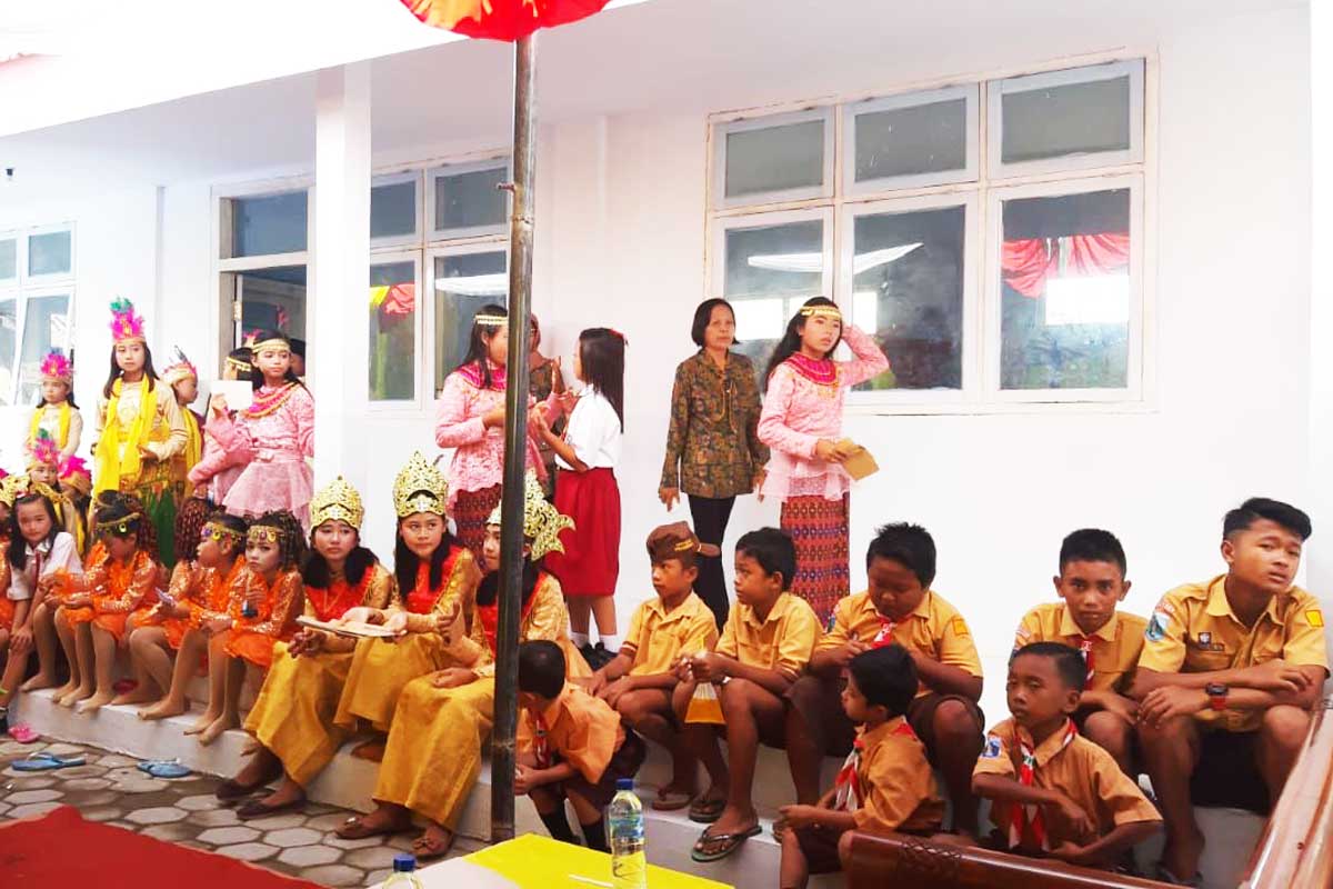 perpus5.jpg Peresmian Gedung Perpustakaan SDN 01 Curah Takir, Jember oleh YIIM, Insght dan PTPN XII Tanggal 10 Januari 2020