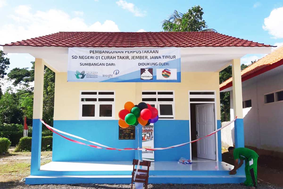 perpus6.jpg Peresmian Gedung Perpustakaan SDN 01 Curah Takir, Jember oleh YIIM, Insght dan PTPN XII Tanggal 10 Januari 2020