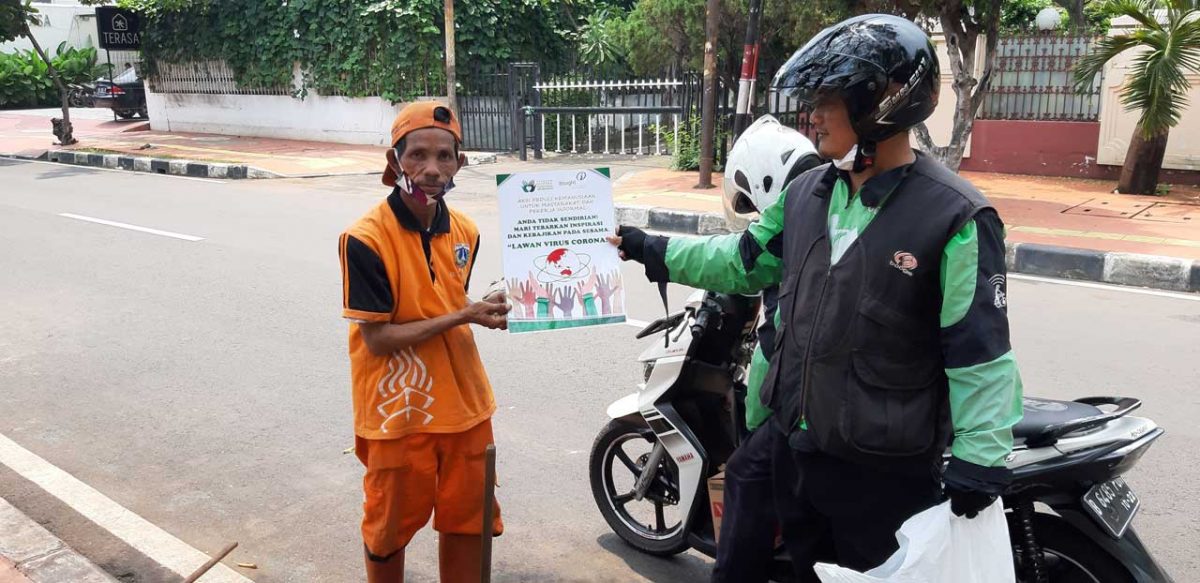 20200412_111839-1200×583-1.jpg Aksi Kemanusiaan Berbagi Pangan: YIIM dan INSIGHT Distribusikan Ratusan Paket Nasi dan Berdayakan Warung Tradisional