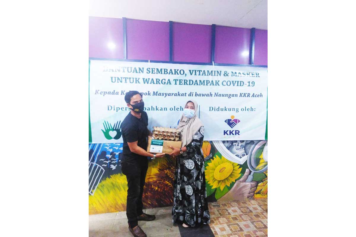Bantuan Sembako, Vitamin, dan Masker untuk Masyarakat Aceh Terdampak COVID-19