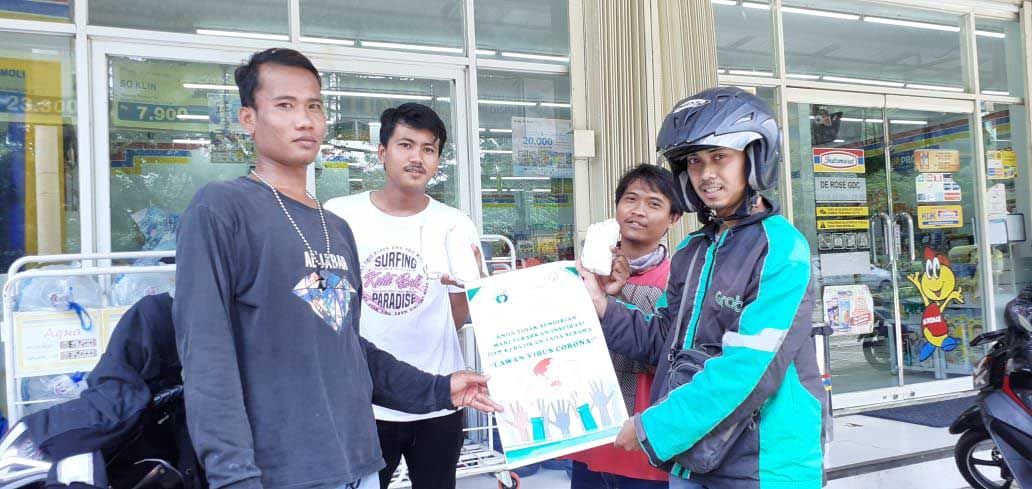IMG-20200401-WA0053.jpg Aksi Peduli Kemanusiaan YIIM dan INSIGHT: Berdayakan Warung Lokal dan Salurkan Bantuan Pangan bagi Pekerja Informal