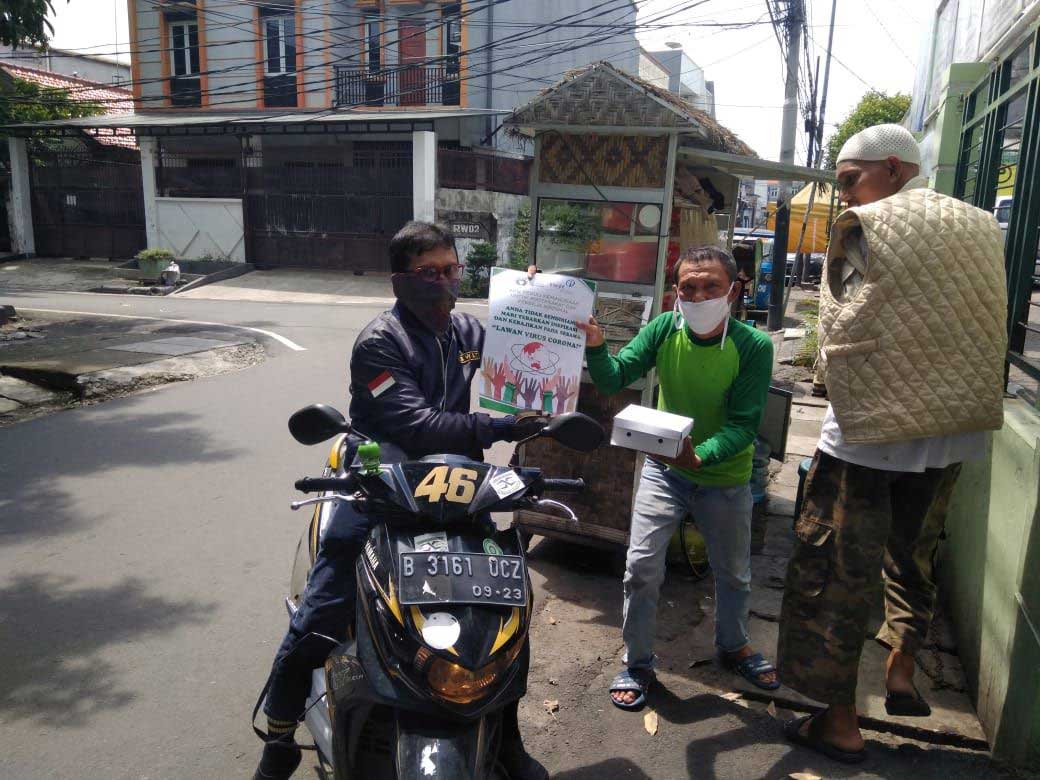 IMG-20200411-WA0048-1.jpg Aksi Kemanusiaan Berbagi Pangan: YIIM dan INSIGHT Distribusikan Ratusan Paket Nasi dan Berdayakan Warung Tradisional