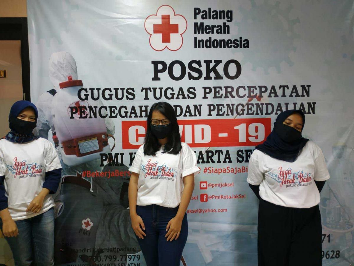 IMG-20200415-WA0096-1200×900-1.jpg Peduli Garis Depan dan Pekerja Rentan: YIIM dan INSIGHT Salurkan Bantuan Masker, Kaos Relawan PMI, serta Sembako di Jakarta dan Depok