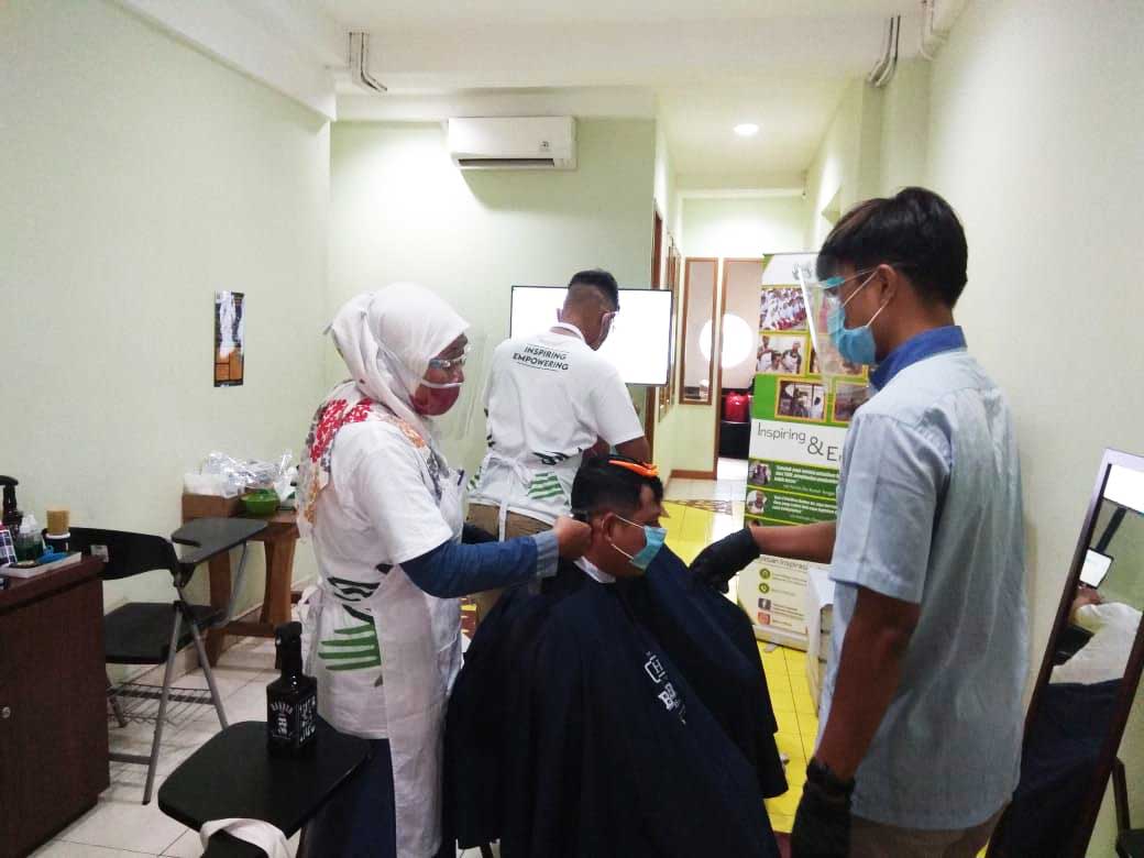 IMG-20200724-WA0013.jpg Pelatihan Barberman Batch Dua di Masa Pandemi Covid-19
