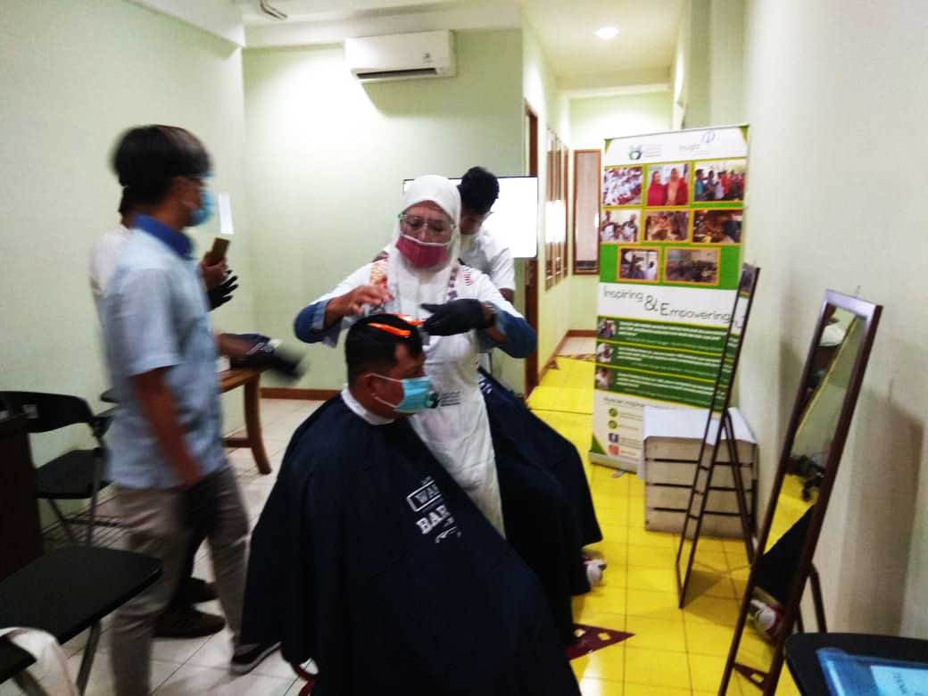 IMG-20200724-WA0014.jpg Pelatihan Barberman Batch Dua di Masa Pandemi Covid-19