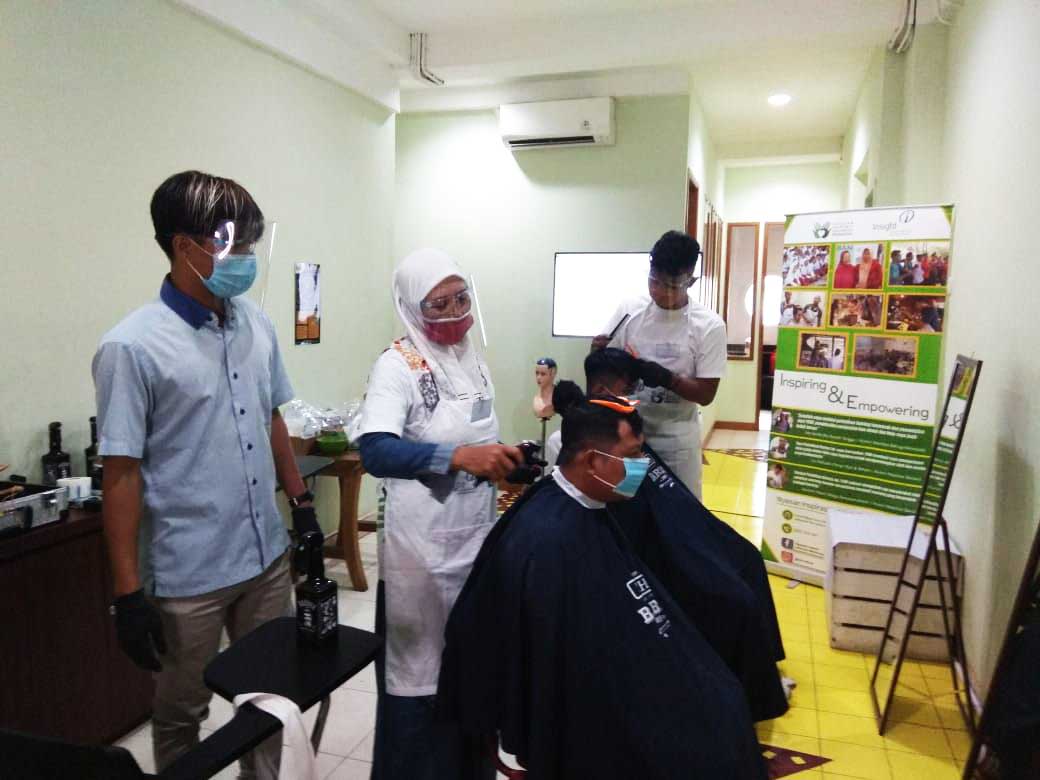 IMG-20200724-WA0020.jpg Pelatihan Barberman Batch Dua di Masa Pandemi Covid-19