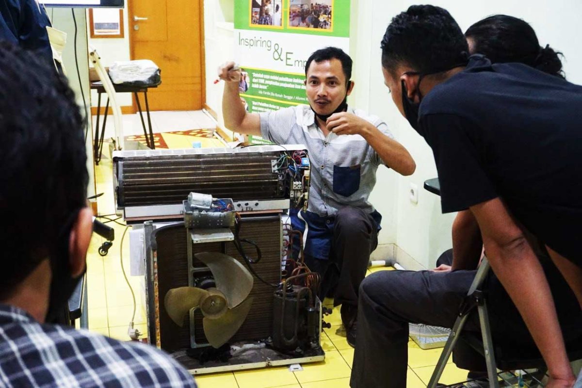 Ringankan Beban Masyarakat Kecil, YIIM Dan Insight Investments Management Selenggarakan Dua Pelatihan Wirausaha