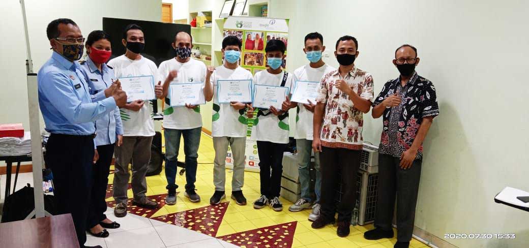 IMG-20200730-WA0046.jpg Ringankan Beban Masyarakat Kecil, YIIM Dan Insight Investments Management Selenggarakan Dua Pelatihan Wirausaha