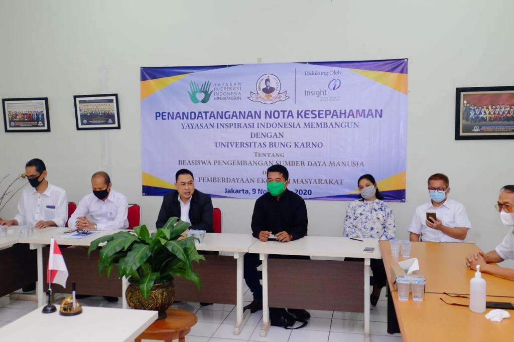 UBK Berikan Beasiswa Kuliah S1 untuk Alumni Pelatihan Barista dan Barbershop Binaan YIIM