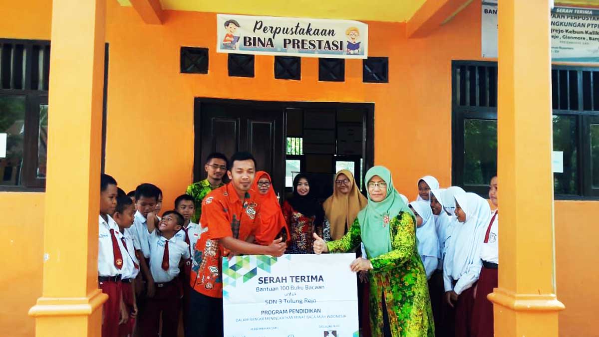 Dukung Peningkatan Minat Baca Anak: YIIM, INSIGHT, dan DAPENBUN Distribusikan Bantuan Buku ke 15 Sekolah Pelosok