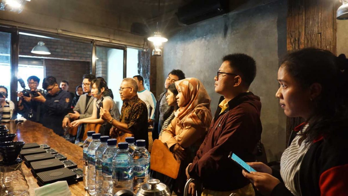 WhatsApp-Image-2020-03-05sds-at-18.06-1200×675-1.jpg Fun(d) Brewing Bersama IndoPremier, INSIGHT, dan YIIM: Mengkoneksikan Investasi Finansial dengan Dampak Sosial Nyata