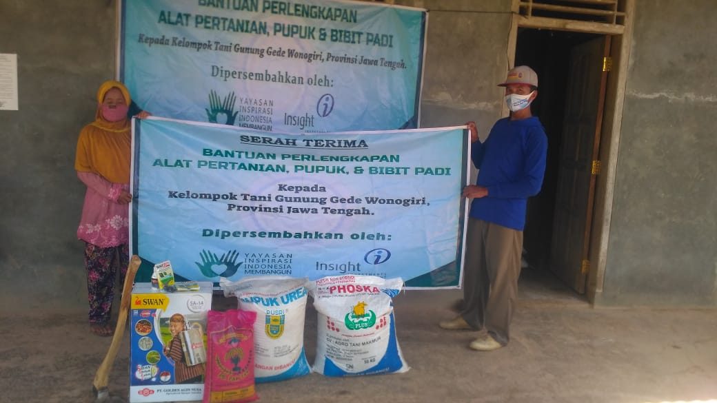 YIIM dan PT Insight Investments Management Salurkan Bantuan Sarana Pertanian bagi Kelompok Tani di Wonogiri
