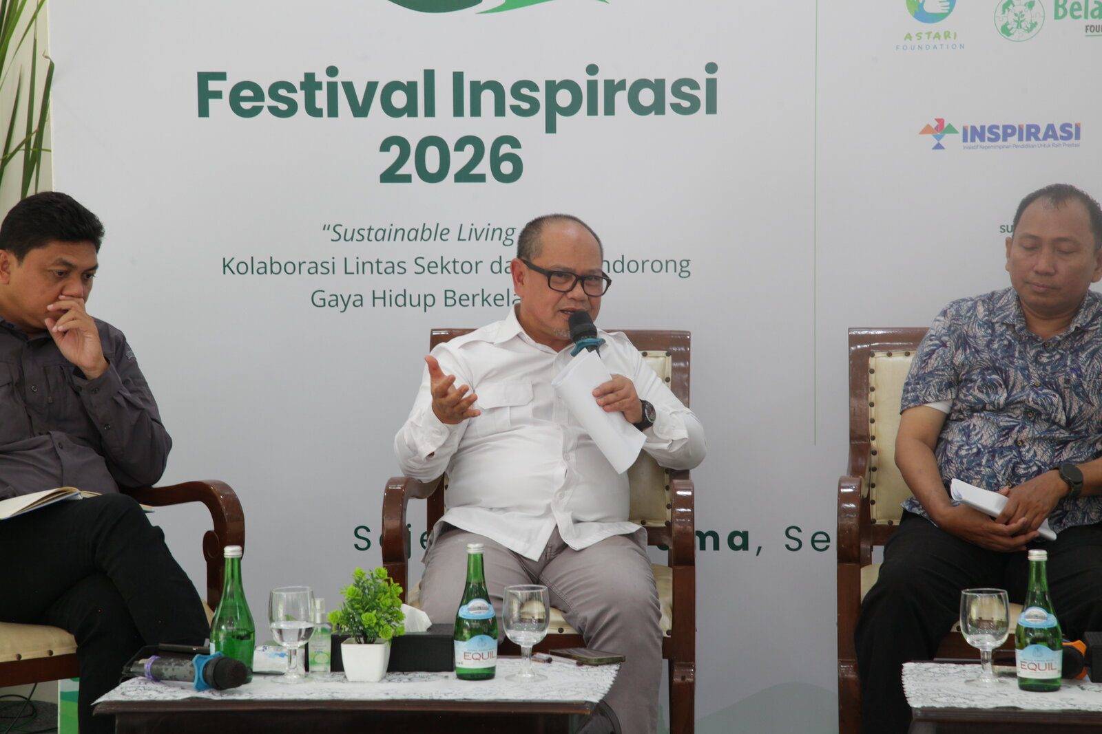 Dr. Dolly Priatna Memaparkan Pendekatan Ecological Mangrove Rehabilitation Dr Dolly Priatna memaparkan strategi pemulihan ekosistem mangrove berbasis ekologis pada Festival Inspirasi 2026