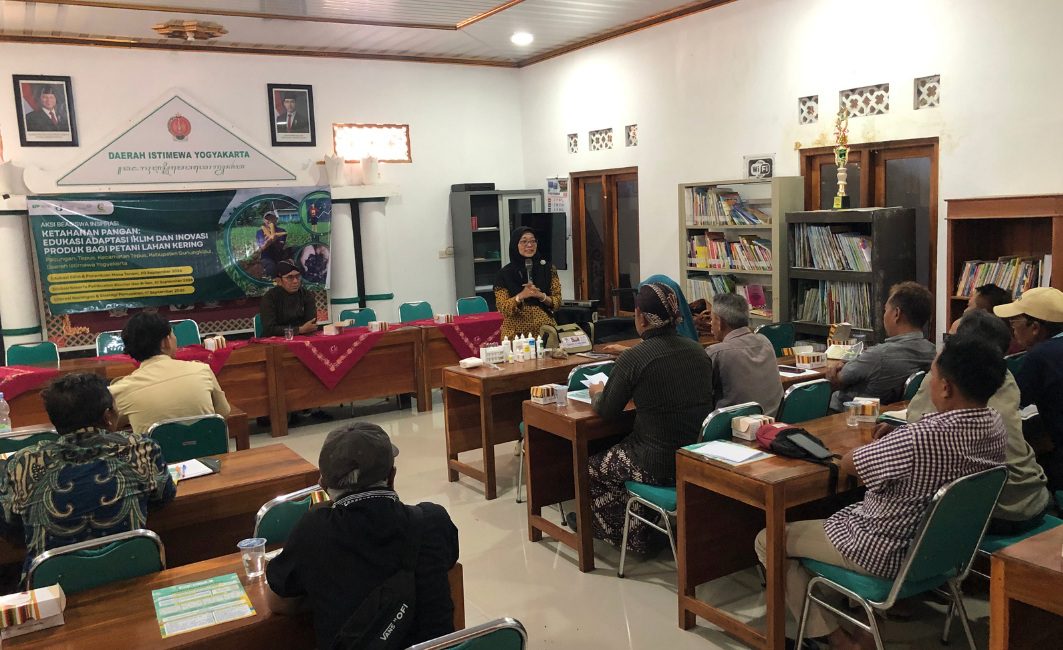Pelatihan adaptasi perubahan iklim bagi petani di Balai Kalurahan Tepus Gunungkidul