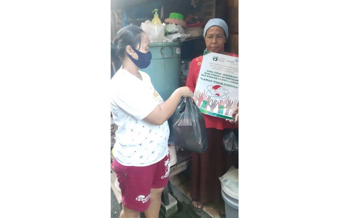 massem4-1200×750-1.jpg Aksi Kemanusiaan YIIM dan INSIGHT: Salurkan 3.000 Masker Kain UMKM, 150 Sembako, Dukung PMI, serta Bantu Balita Penderita Skoliosis