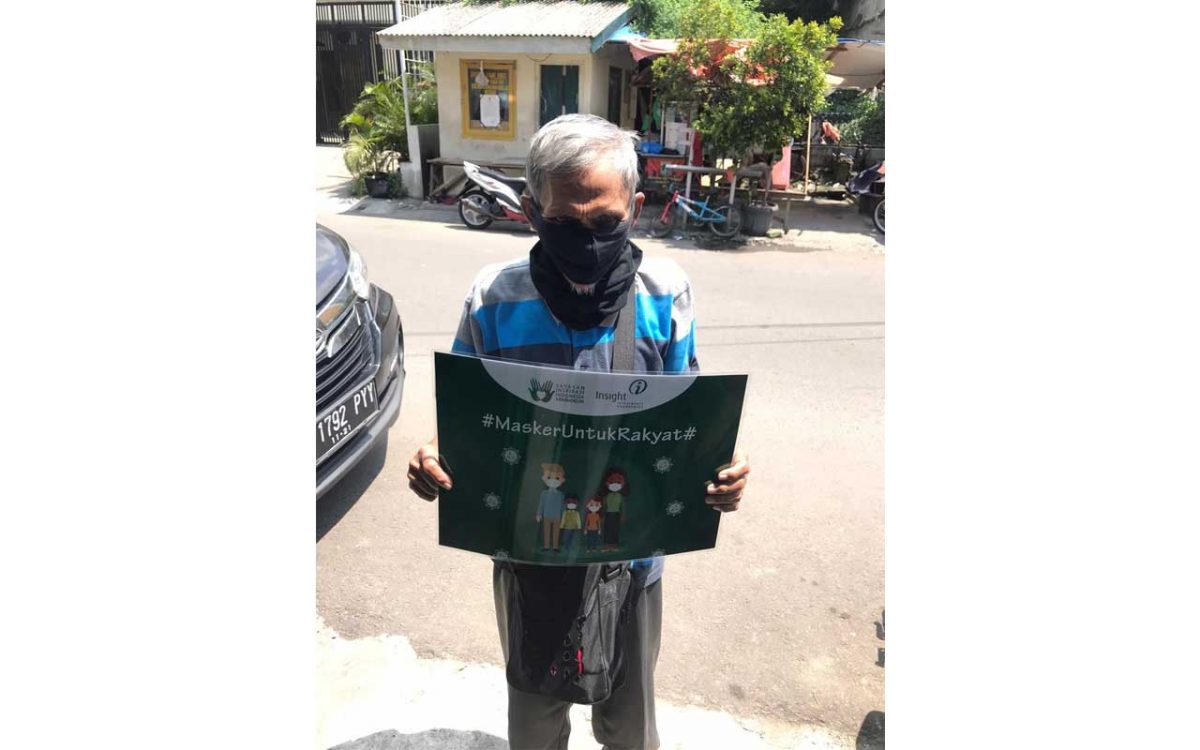 massem9-1200×750-1.jpg Aksi Kemanusiaan YIIM dan INSIGHT: Salurkan 3.000 Masker Kain UMKM, 150 Sembako, Dukung PMI, serta Bantu Balita Penderita Skoliosis