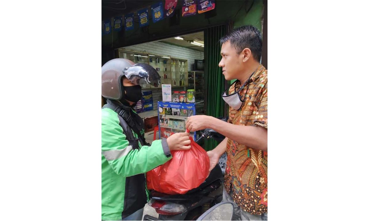 nasbungm6-1200×720-1.jpg Aksi Kemanusiaan Berbagi Pangan: YIIM dan INSIGHT Distribusikan Ratusan Paket Nasi dan Berdayakan Warung Tradisional