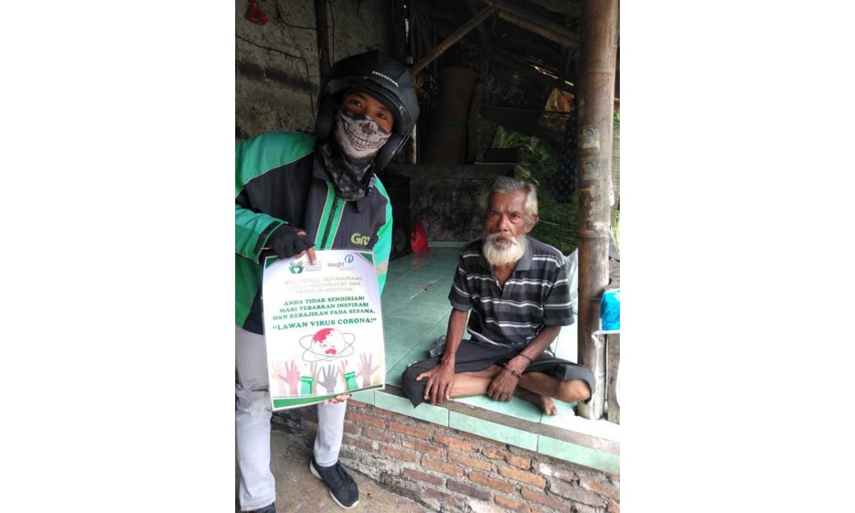nasbungmulu3-1200×720-1.jpg Aksi Kemanusiaan Berbagi Pangan: YIIM dan INSIGHT Distribusikan Ratusan Paket Nasi dan Berdayakan Warung Tradisional