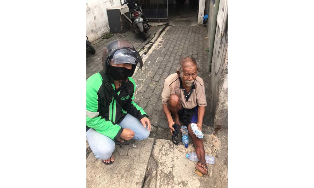 nasbungmulu6-1200×720-1.jpg Aksi Kemanusiaan Berbagi Pangan: YIIM dan INSIGHT Distribusikan Ratusan Paket Nasi dan Berdayakan Warung Tradisional