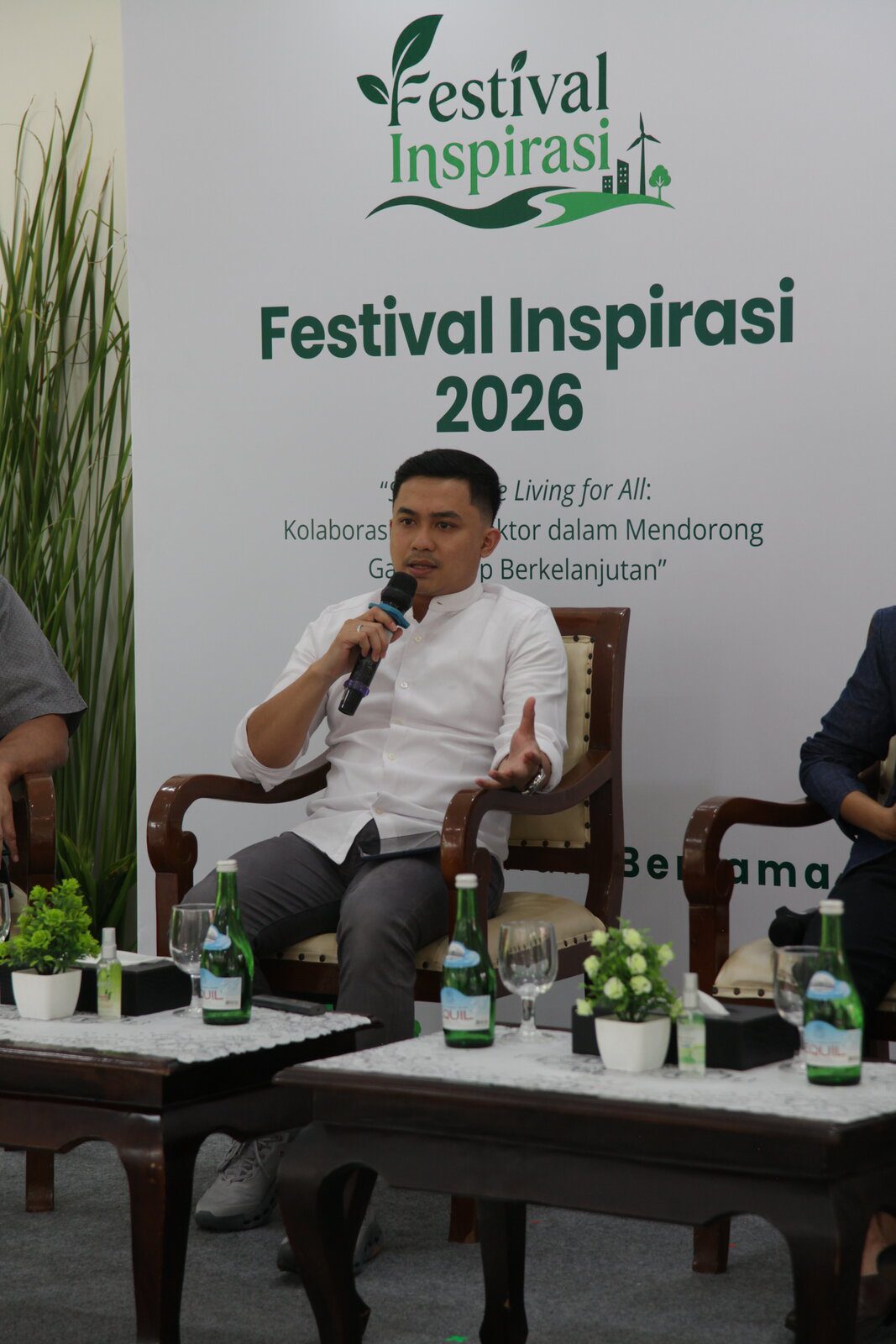 Nurhadi Al Rasyid Menjelaskan Penerapan Pertanian Regeneratif dan Kesuburan Tanah Nurhadi Al Rasyid dari Edufarmers memaparkan strategi pertanian regeneratif dan pendampingan petani dalam Festival Inspirasi 2026
