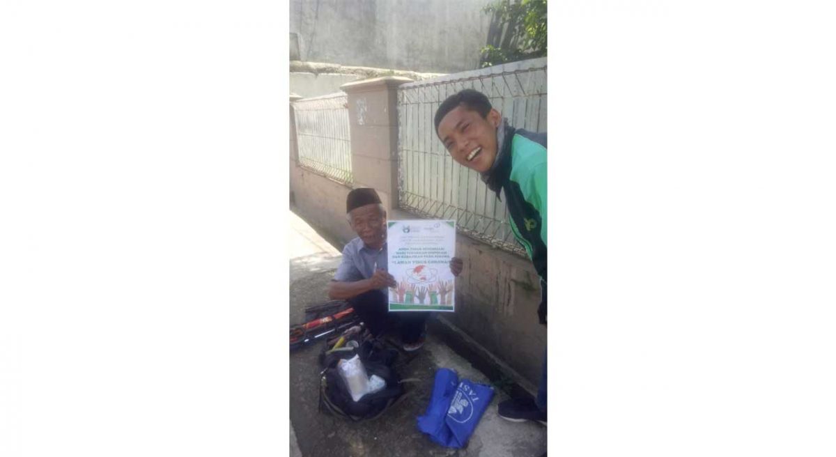 semcor16-1200×656-1.jpg Aksi Peduli Kemanusiaan YIIM dan INSIGHT: Berdayakan Warung Lokal dan Salurkan Bantuan Pangan bagi Pekerja Informal